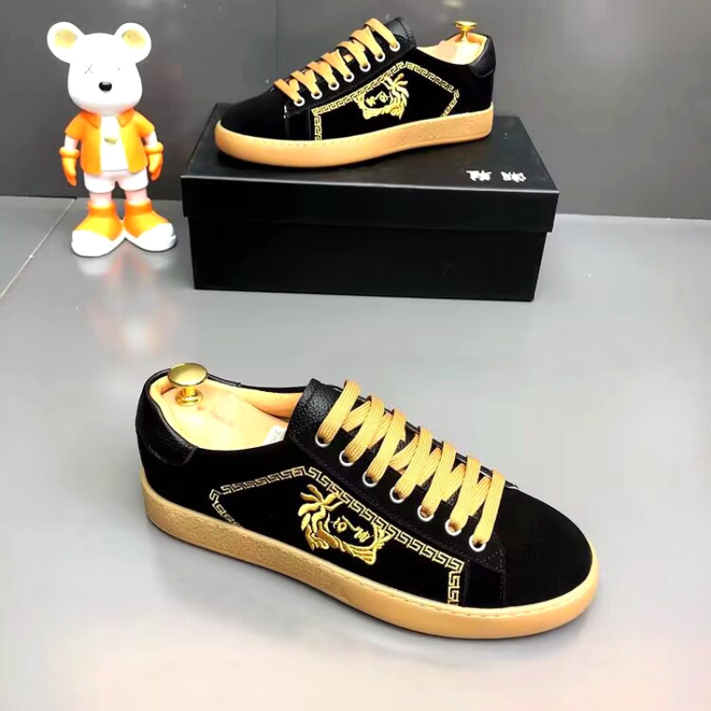 Men's Black Versatile Designer Sneakers