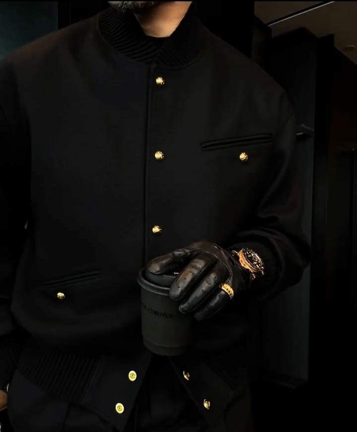 Men's Textured Knit Set with Metal Buckles