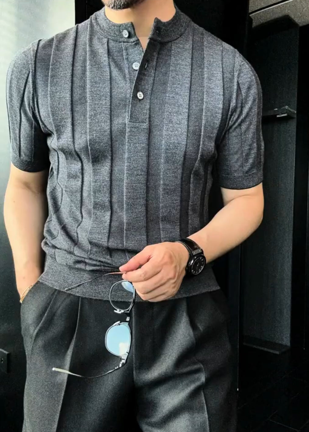 Men’s Vertical-Stripe Short-Sleeve Knit Sweater