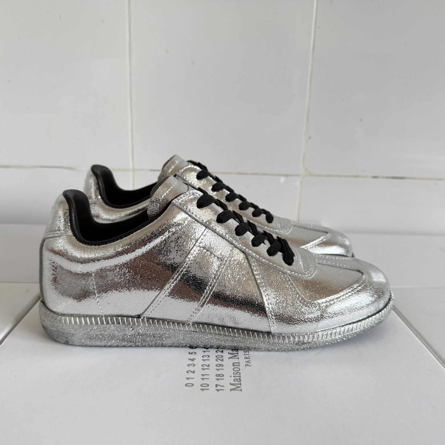 Leather Soft-Soled Sneakers