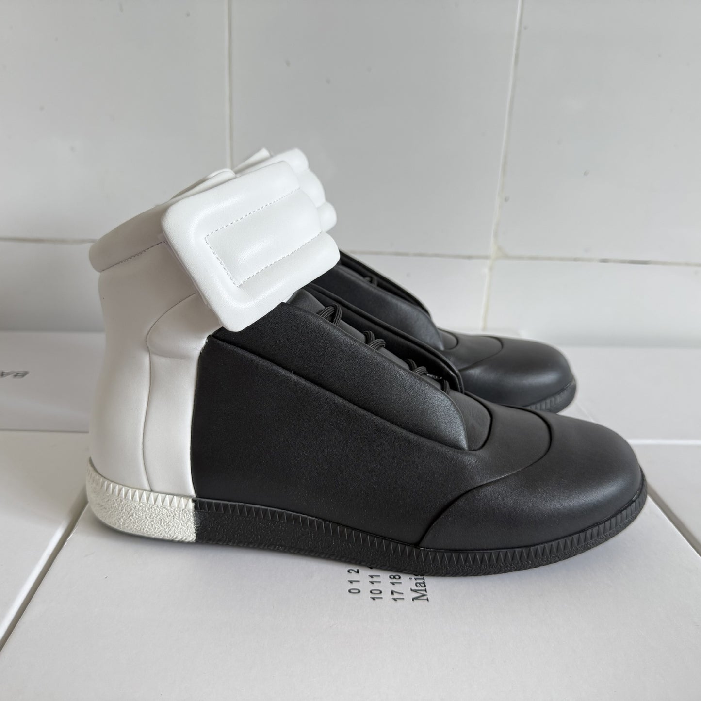 Leather Soft-Soled Sneakers
