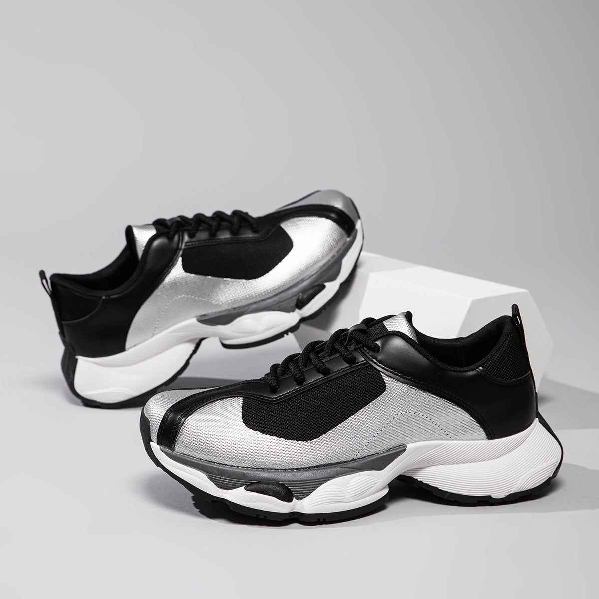 Men's Mesh Versatile Sneakers