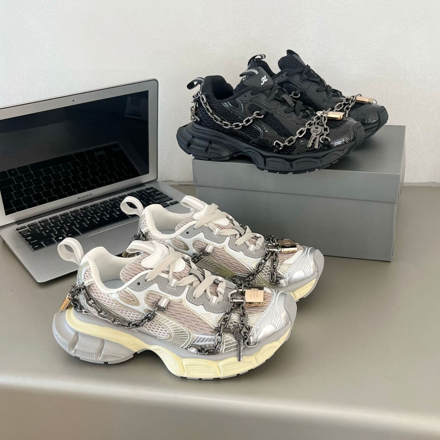 Men's Chain-Link Retro Sneakers