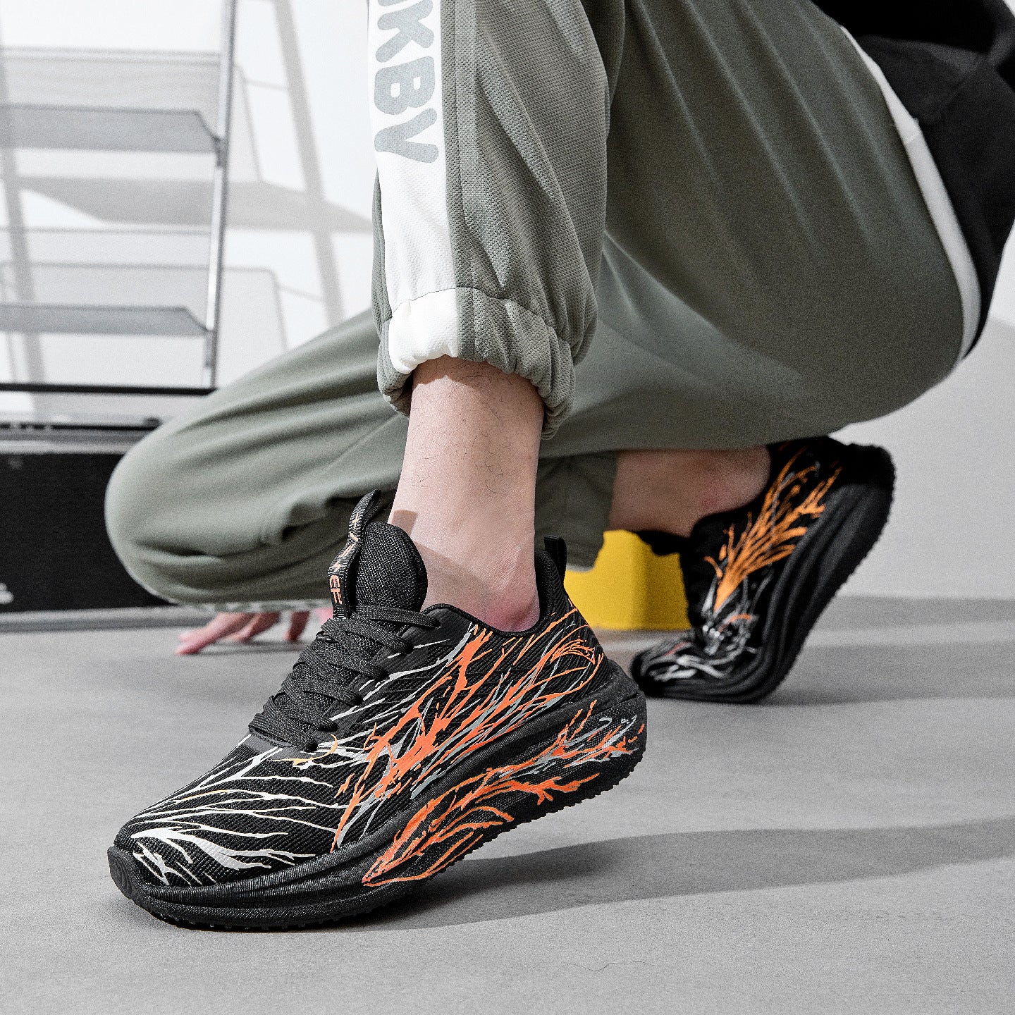 Men's Ultra-Light Pulse Carbon-Plated Running Shoes