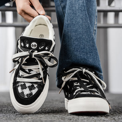 Men's Stylish Black-and-White Versatile Sneakers