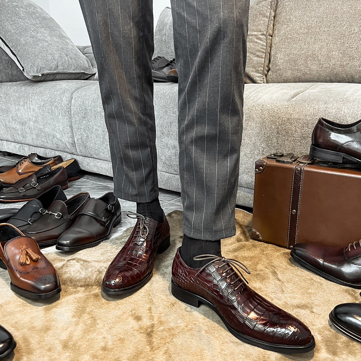 Men's British-Style Brogue Pointed-Toe Leather Shoes