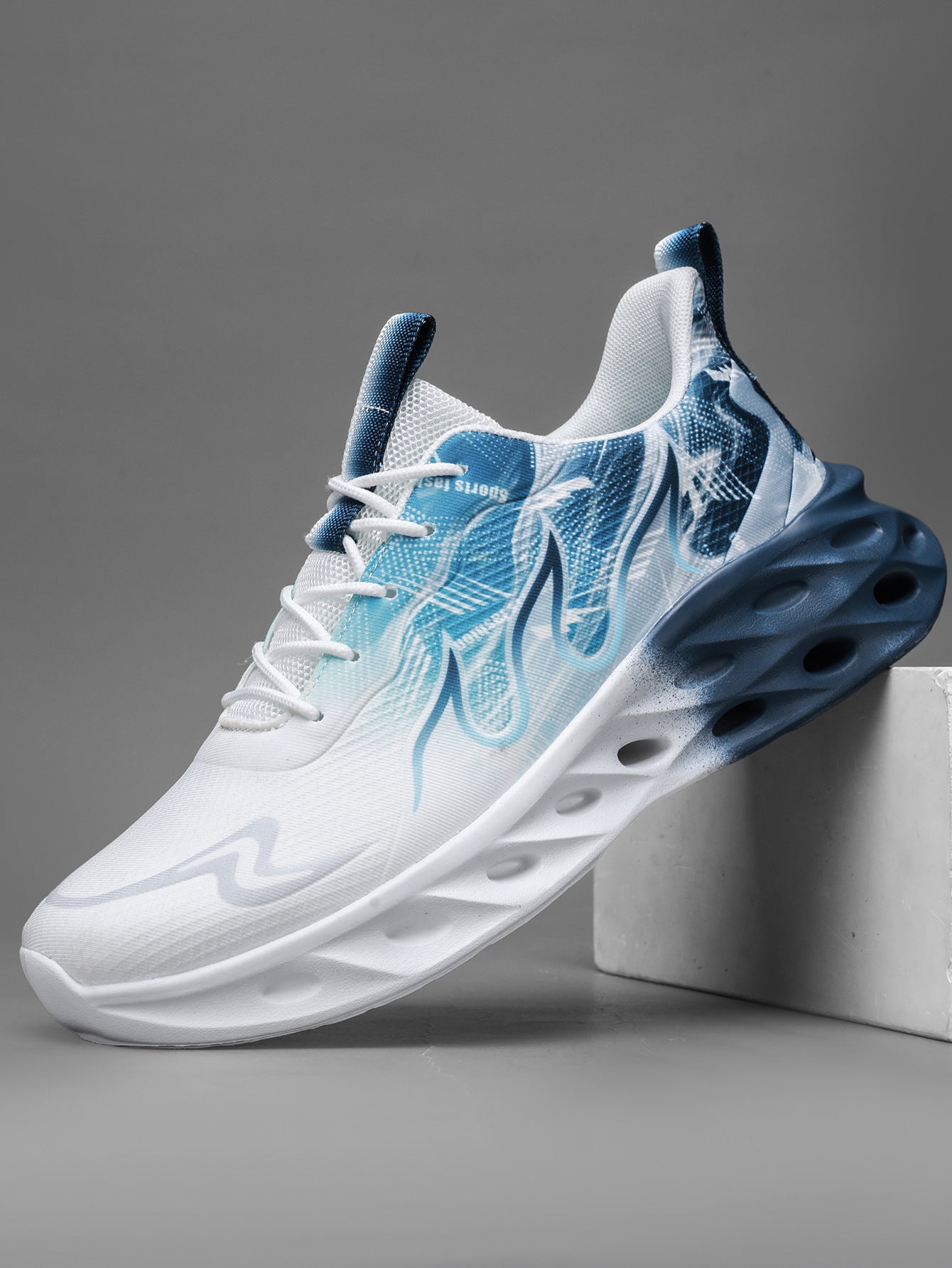 Men's Lightweight Flame-Patterned Sneakers