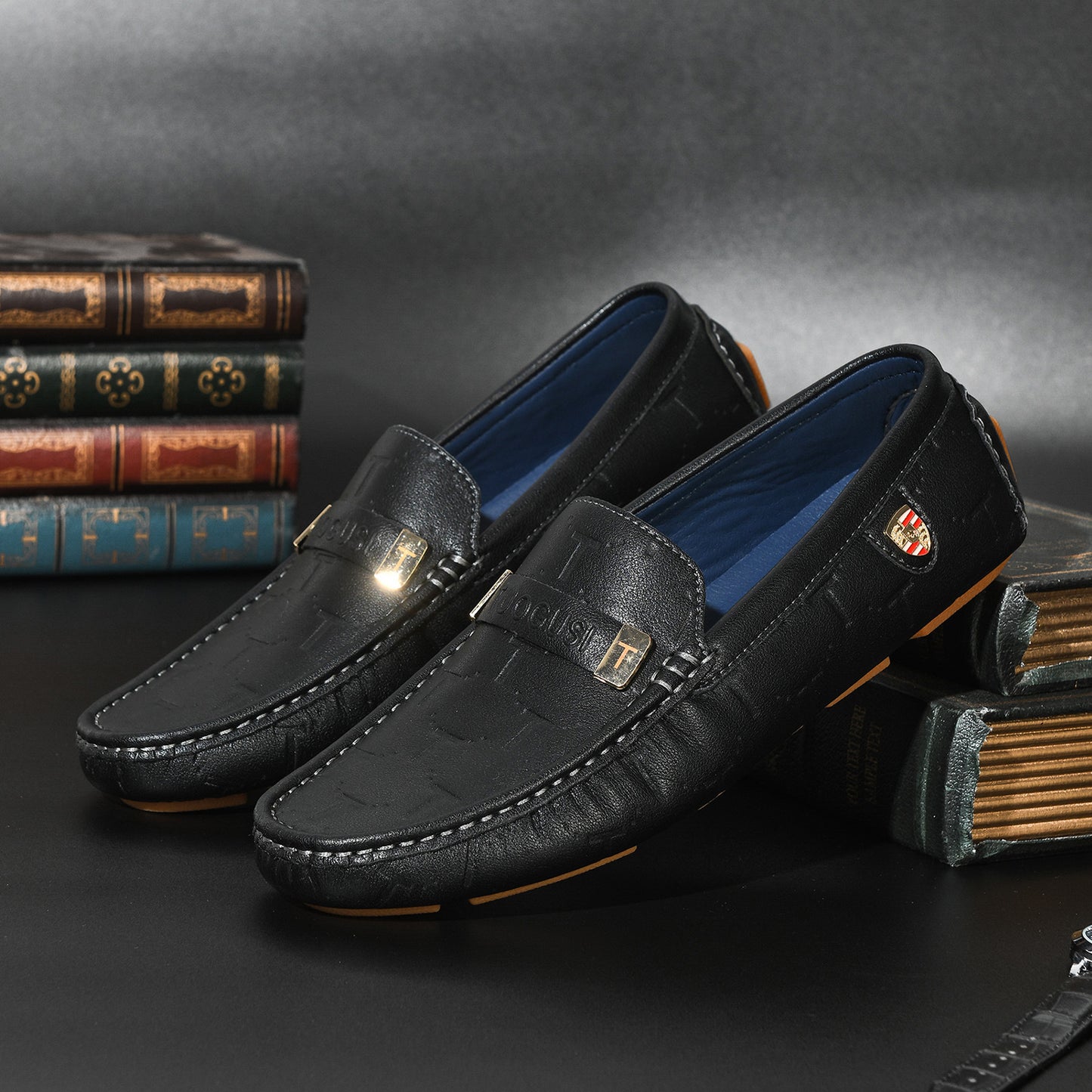 Men's Embossed Trendy Slip-On Shoes