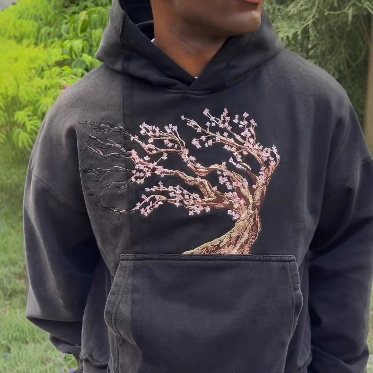 Men’s Trendy Cherry Blossom-Embroidered Hooded Sweatshirt