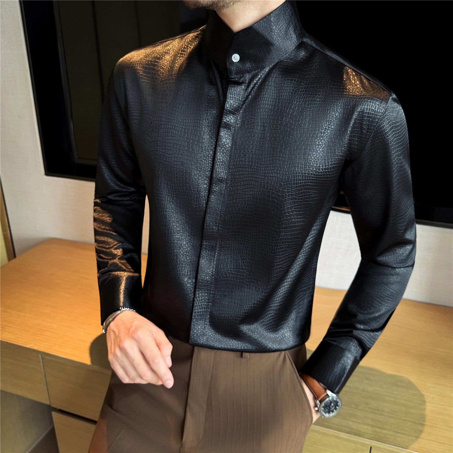 Men’s Textured Stand-Collar Long-Sleeve Shirt