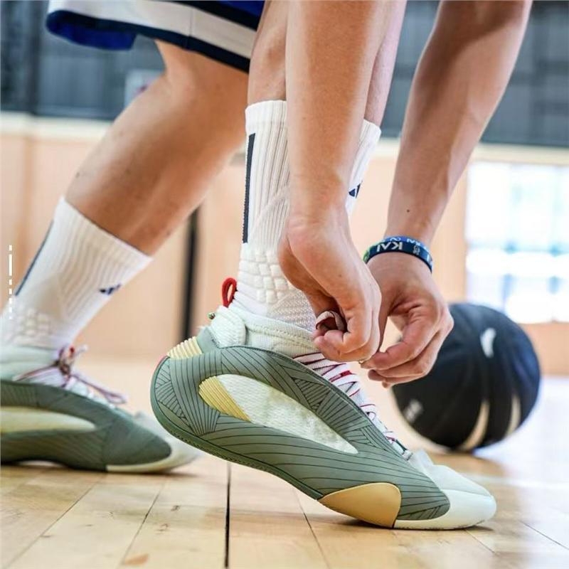 Men’s New Low-Top Performance Basketball Shoes