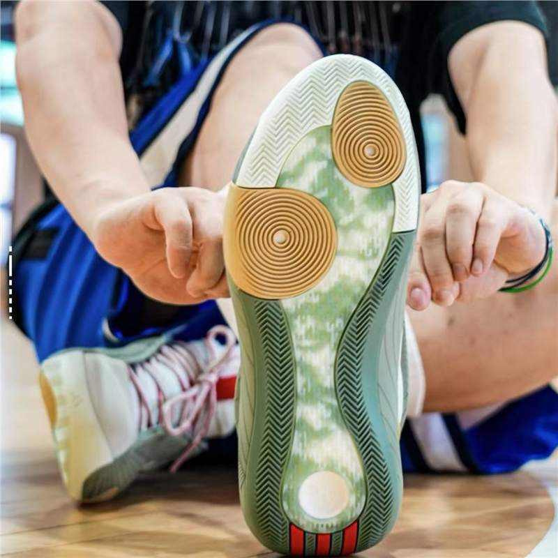 Men’s New Low-Top Performance Basketball Shoes