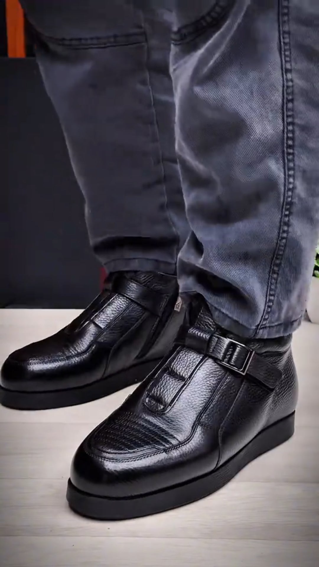 Men's Mid-Top Zipper Genuine Leather Casual Shoes