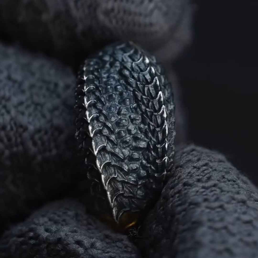 Men’s Gold-Inlaid Heavy-Duty Stylish Keel-Inspired Ring