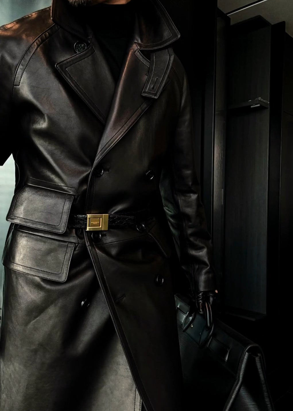 Men’s Stylish Leather Trench Coat with Double Breasts and Raglan Sleeves