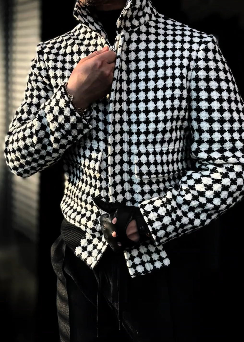 Men’s Black-and-White Collared 3D Jacquard Jacket