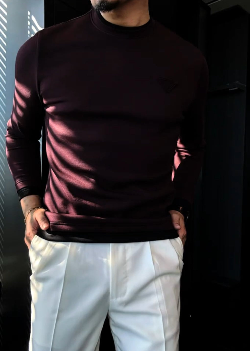 Men’s Versatile Color-Block Crewneck Top with Air-Layer Fabric & Chest Triangle Detail