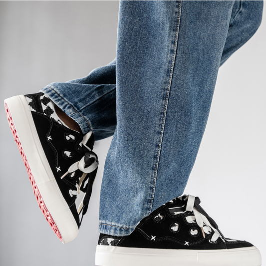 Men's Stylish Black-and-White Versatile Sneakers